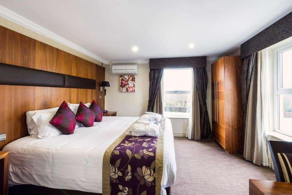 Ramada By Wyndham Cheltenham Golden Valley Cameră foto
